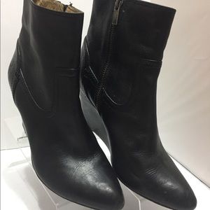 Frye "Regina" Wedge Ankle Boots Black Leather 7M